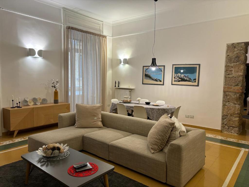 Luxury Manfredi Apartment 萨莱诺 外观 照片